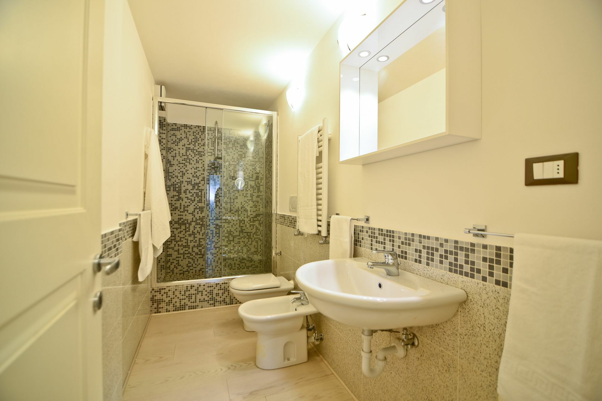 La Fontaine Aparthotel 4*